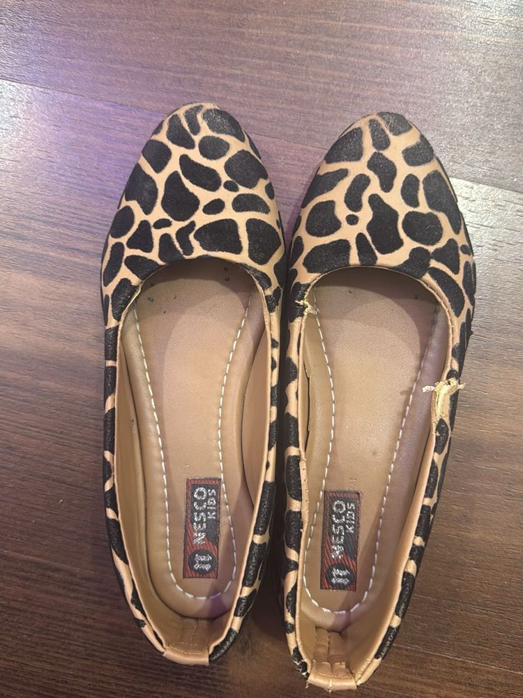 Cute Giraffe Print Ballerina Flats