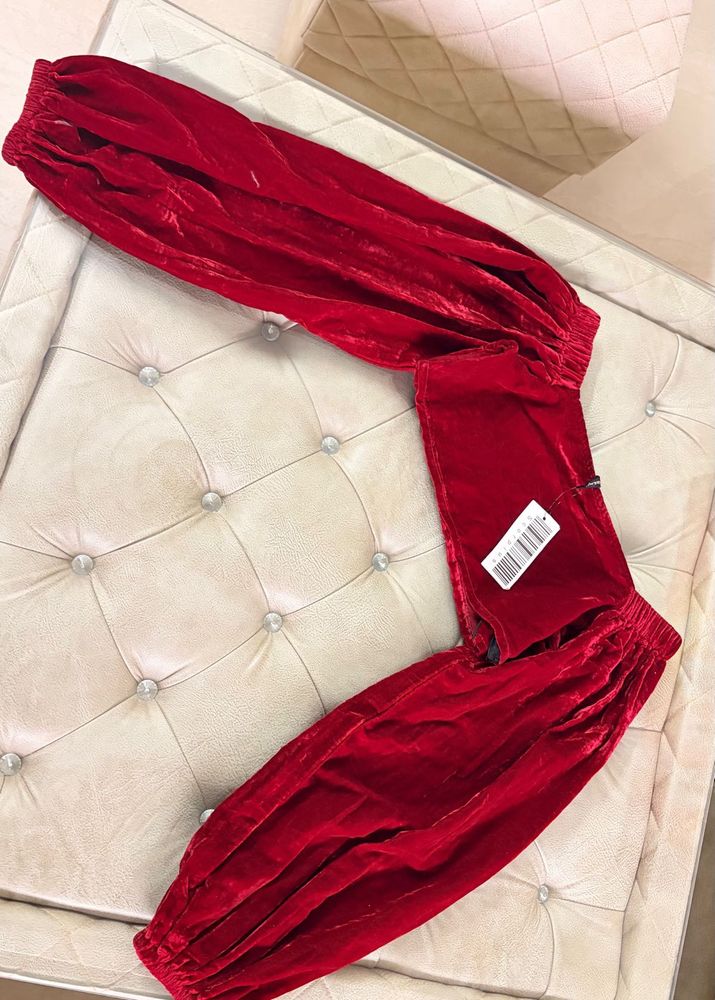 Elegant Red Velvet Off-Shoulder bralette