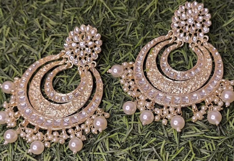 Exquisite Gold-Plated Pearl Earrings