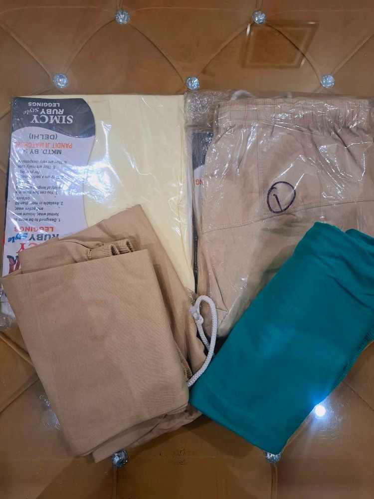 4 Pairs of Leggings
