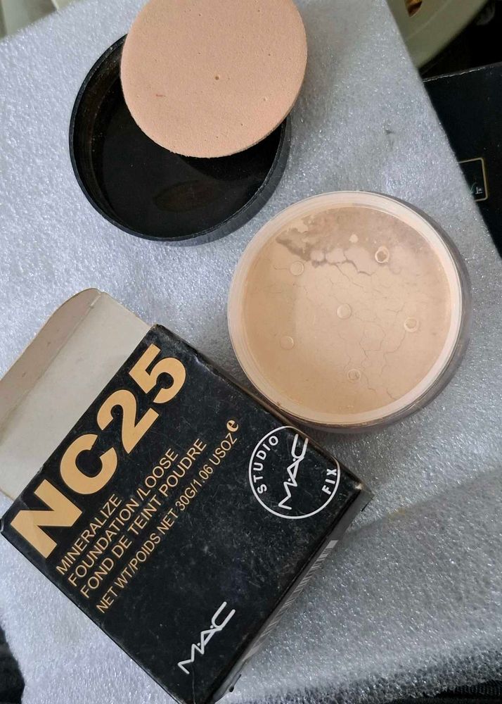 MAC Mineralize Loose Foundation NC25
