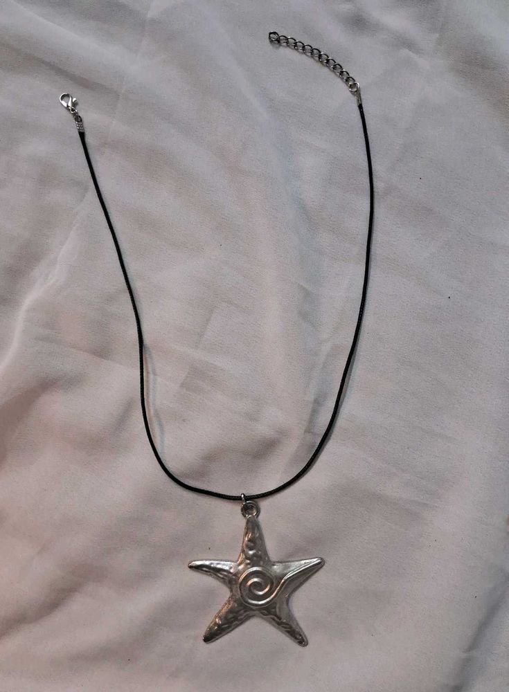 Y2K Starfish charm Necklace ✧
