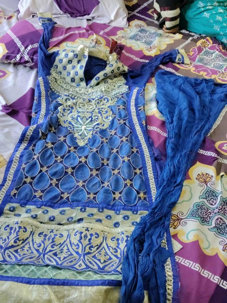 Elegant Blue Embroidered Kurta Set