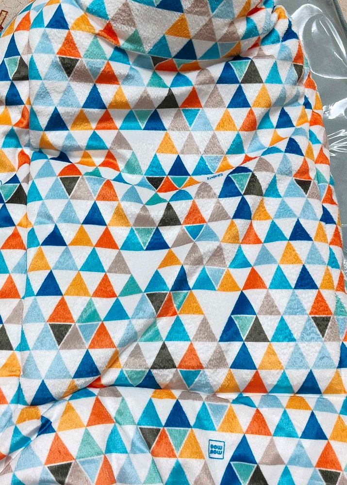 MeeMee Triangle Print Baby Carrier Cover