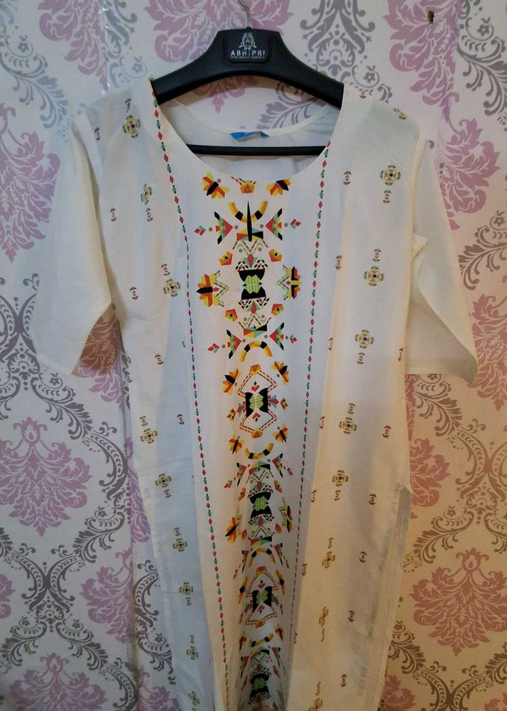 White Embroidered Kurta