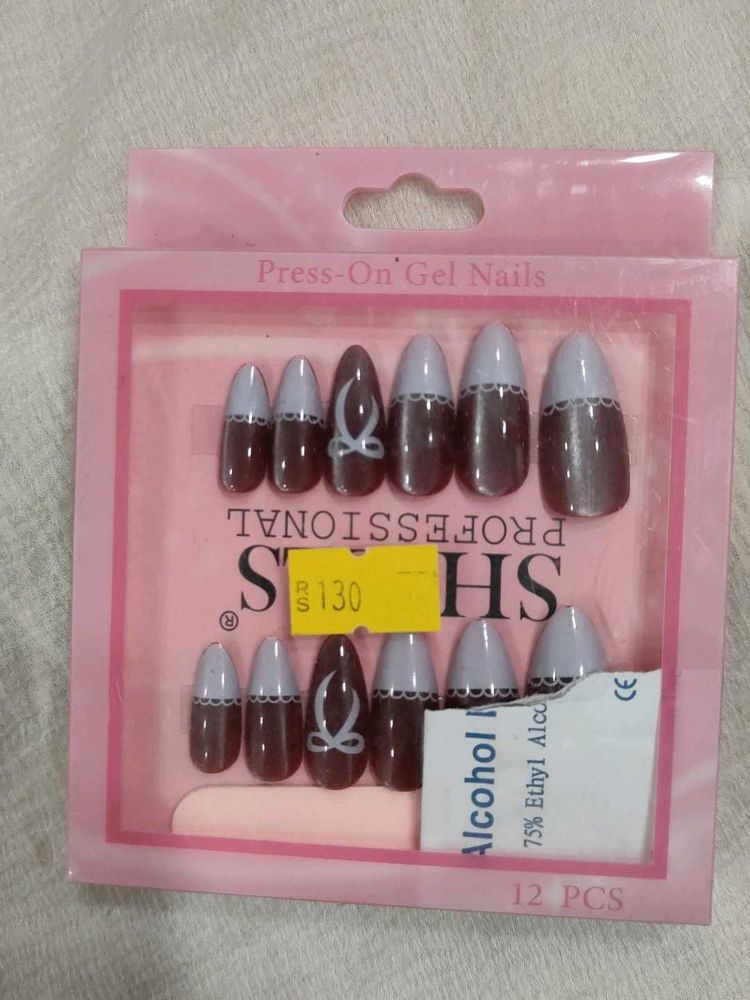 Press-On Gel Nails
