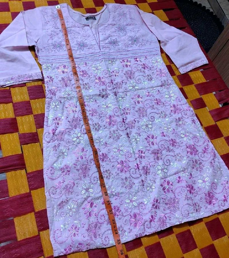 Beautiful Pink Embroidered Kurta