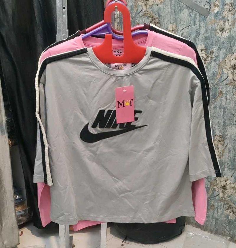 Nike Graphic Tee