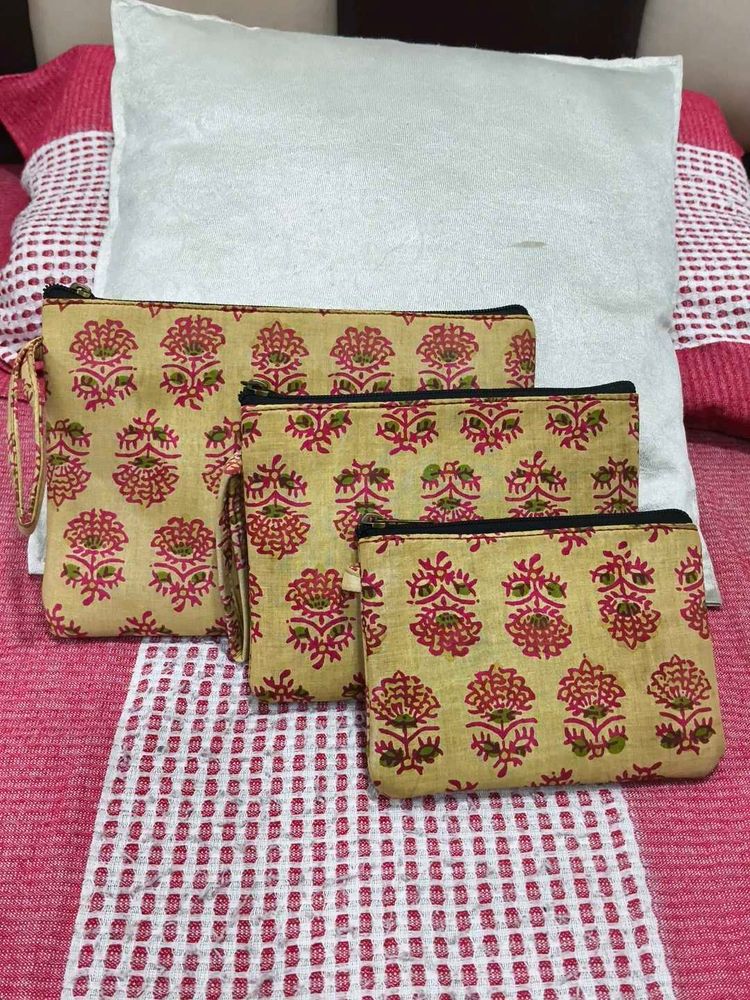 Set of 3 Floral Print Pouches