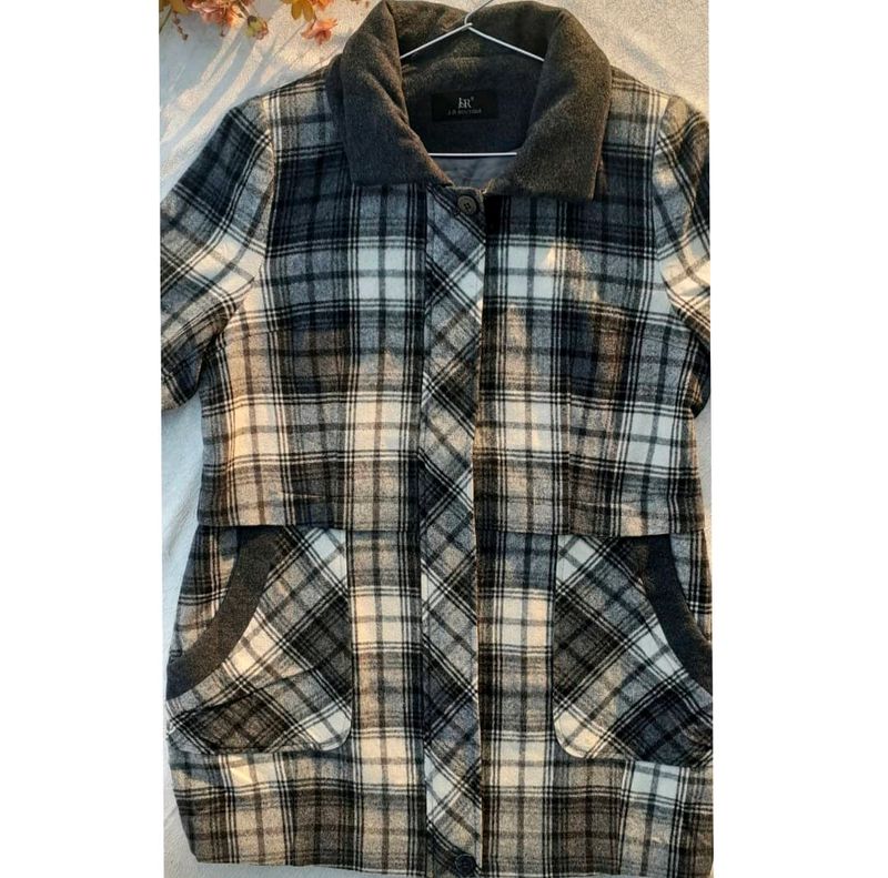Price Drop !! Winter Chekerd Heavy Jacket