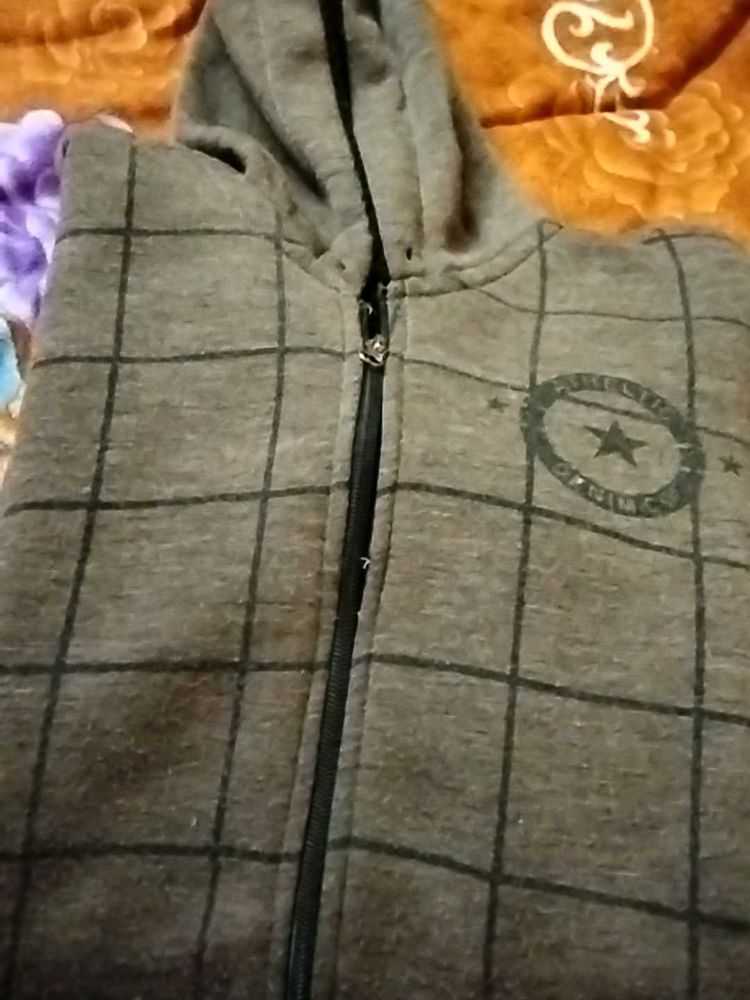 Stylish Men's Grey Checkered Hoodie
