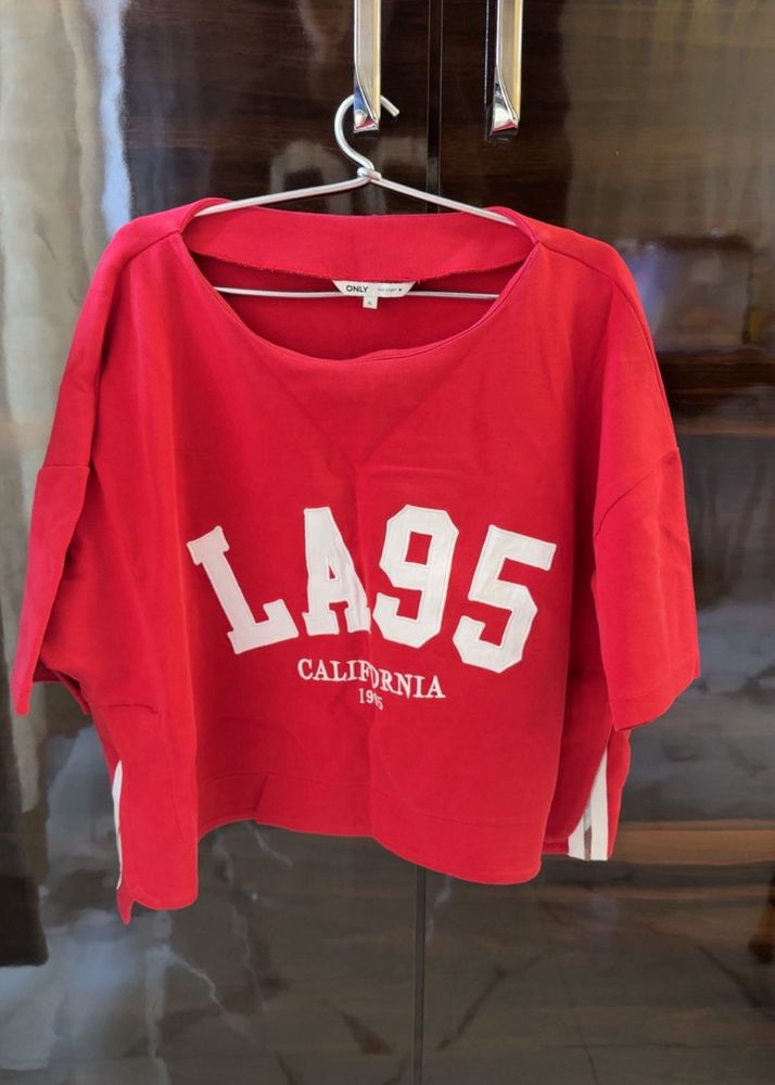 Red "LA95 California" Graphic Tee
