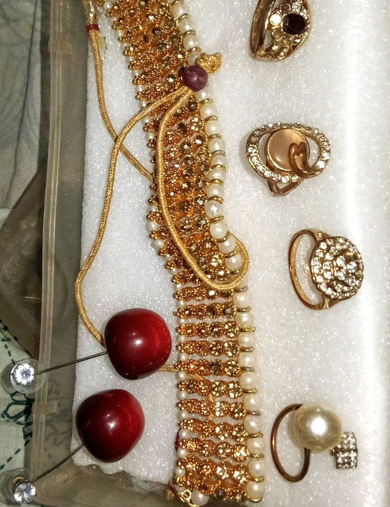 Exquisite Gold &amp; Pearl Jewelry Set