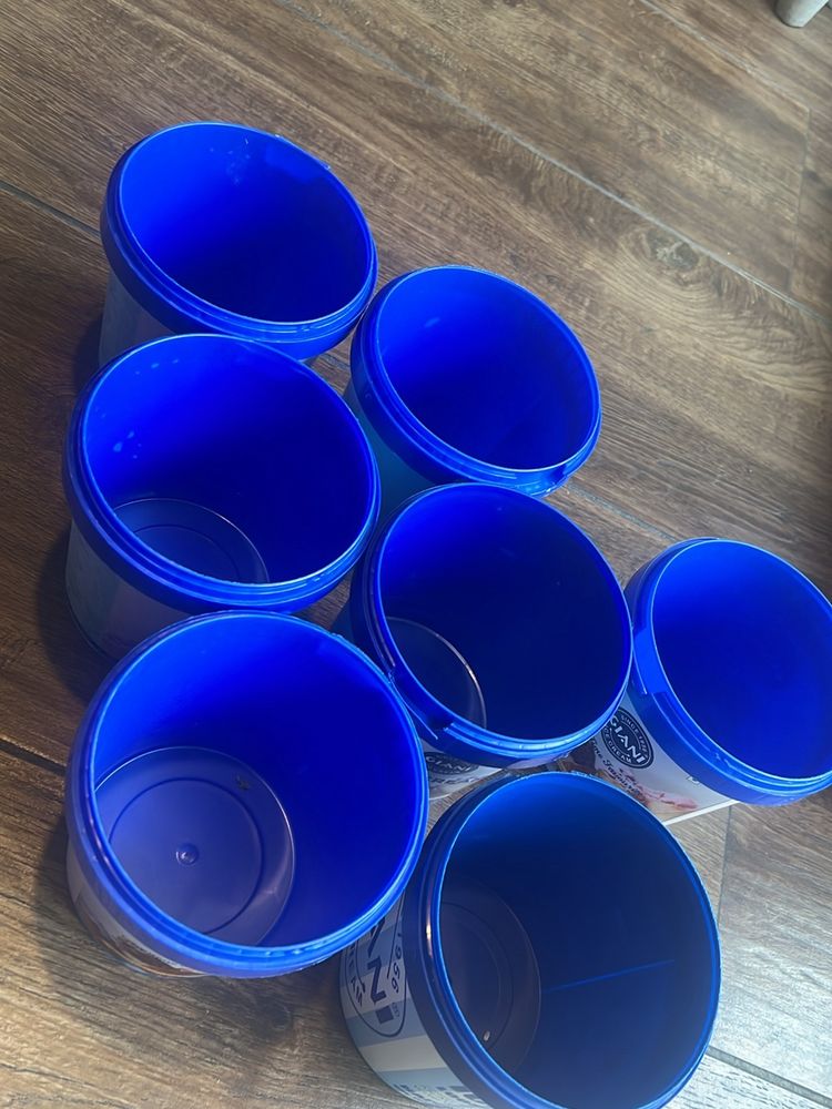 Set of 10 Empty Tubs with Lids