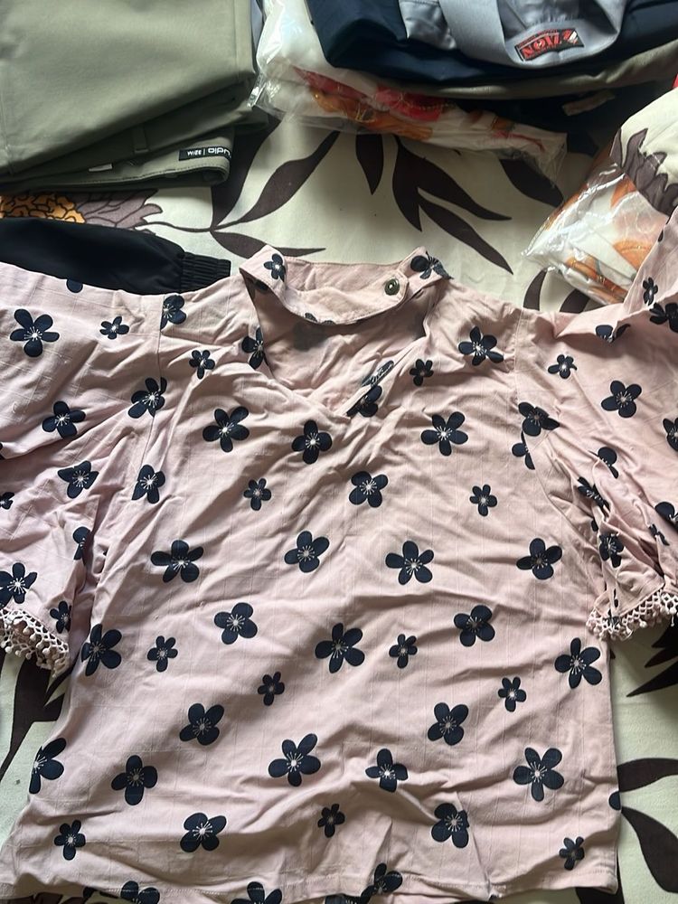 Cute Pink Floral Print Top
