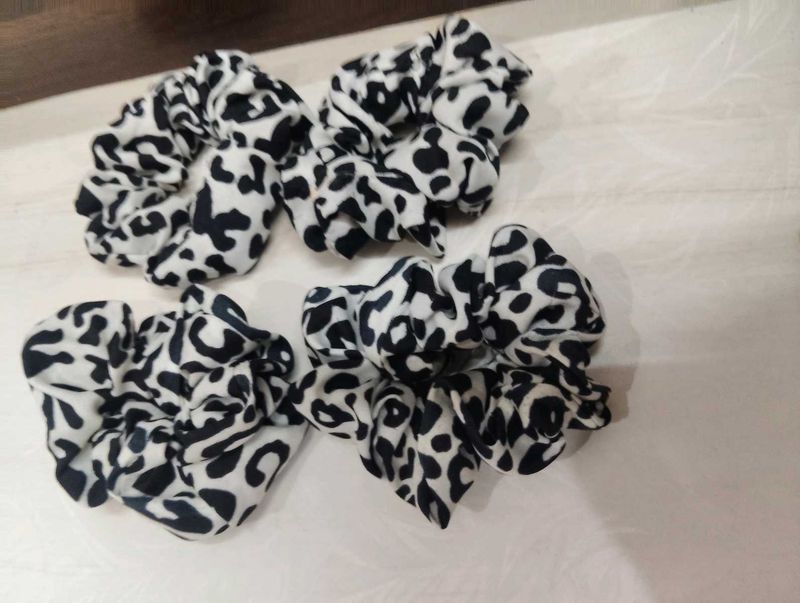 Cute Black &amp; White Scrunchies Set