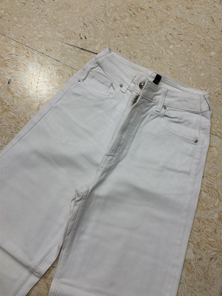 H&amp;M White High-Waisted Wide-Leg Jeans