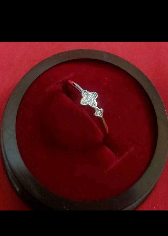 Clover Sparkle Ring