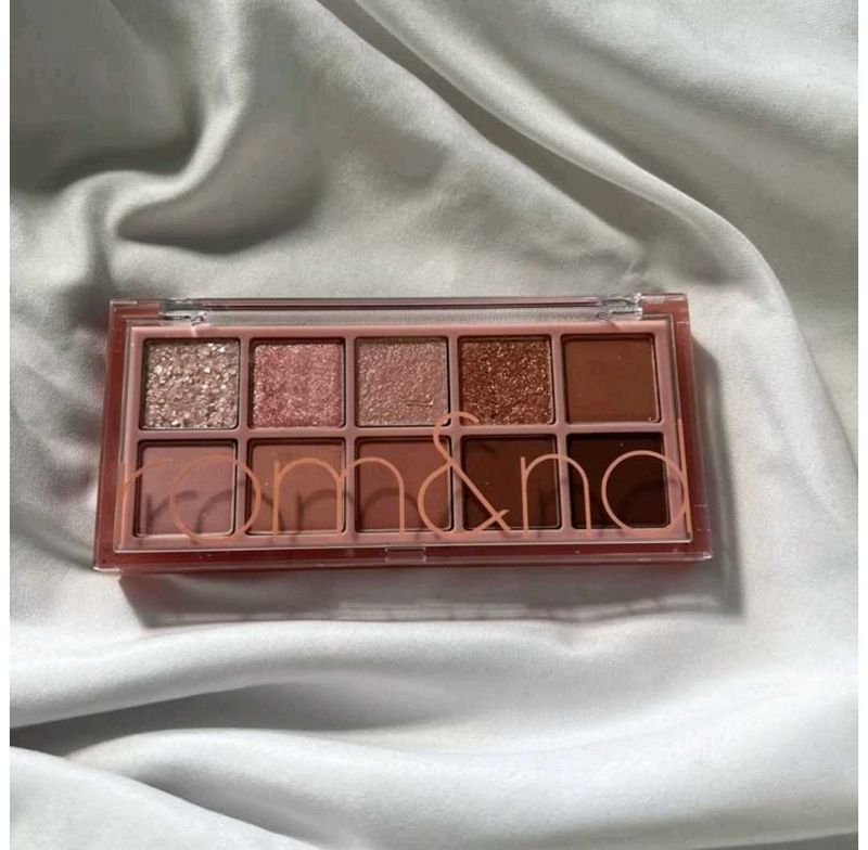 ROM&amp; eyeshadow palette rosewood 03