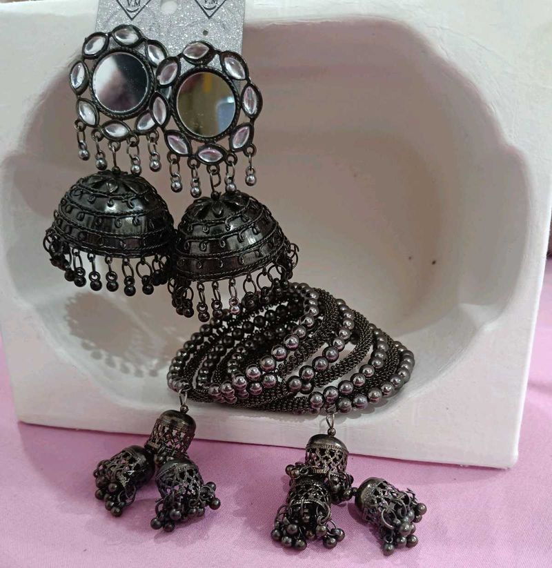 EARRINGS &amp; BANGLES SET