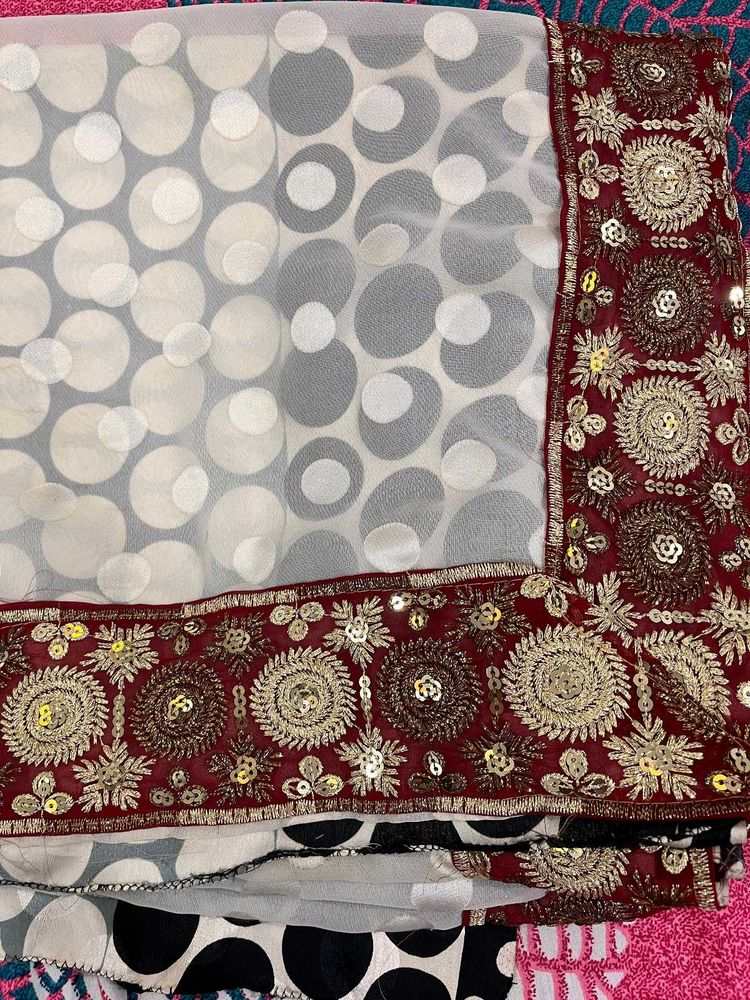 Elegant White &amp; Maroon Saree with Blouse