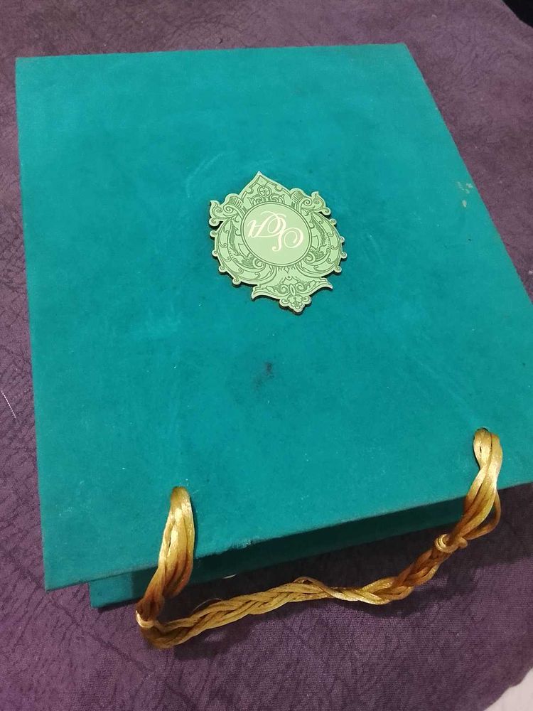 Elegant Teal Clutch Bag Style Gifting Box