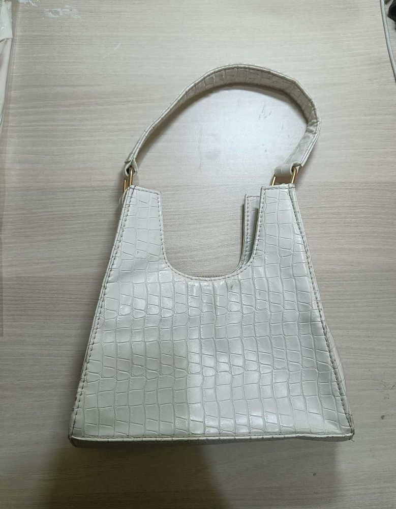 Hand bag