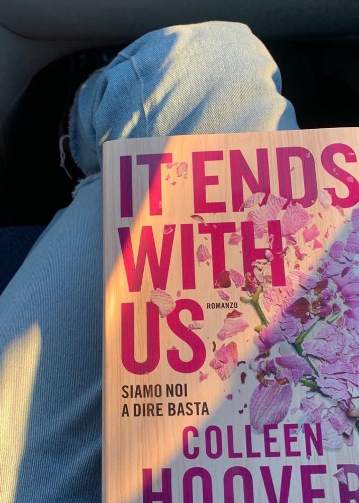 It Ends With Us By Colleen Hoover
