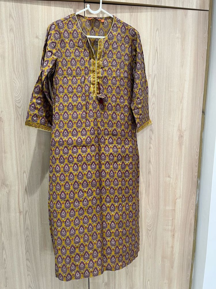 Rangriti Yellow Printed Kurta Pant Set