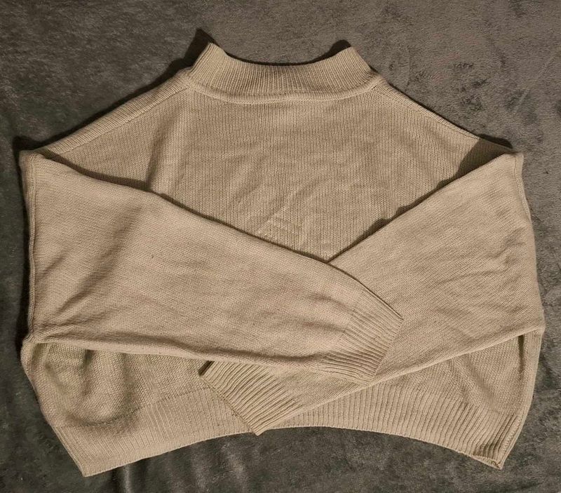 final price! cozy sage green h&amp;m cropped swe