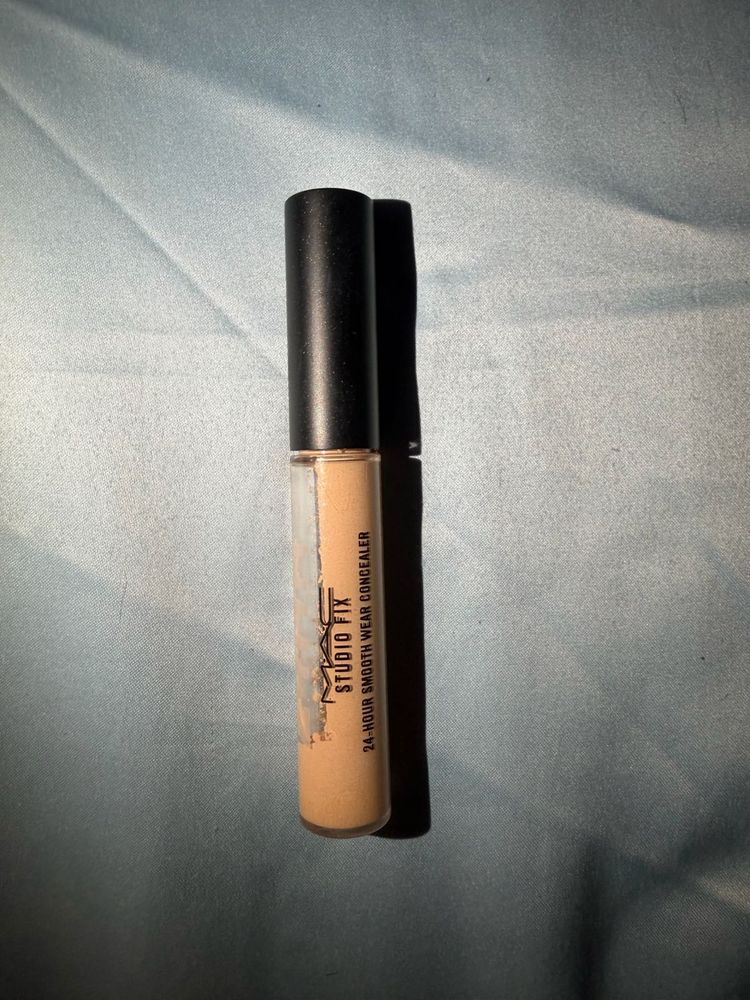 NARS Radiant Creamy Concealer NC15