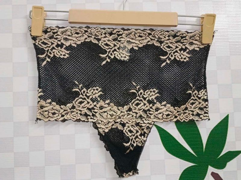 (1300)Floral Lace Thong Panty