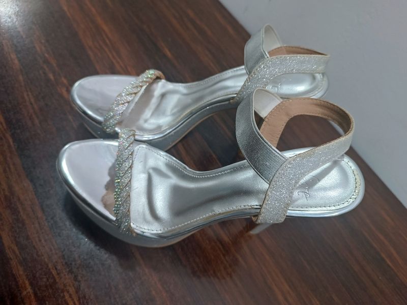 Inc.5 Silver High Heels