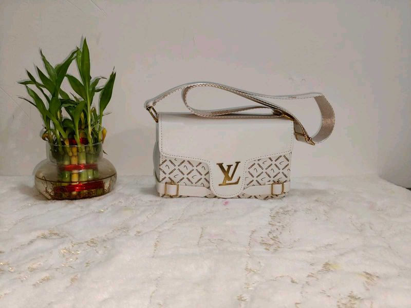 beautiful and stylish Crossbody bags