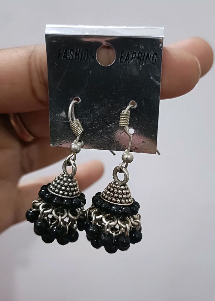 Buy 1 Get 2 Earrings Free ♥️🔥😍