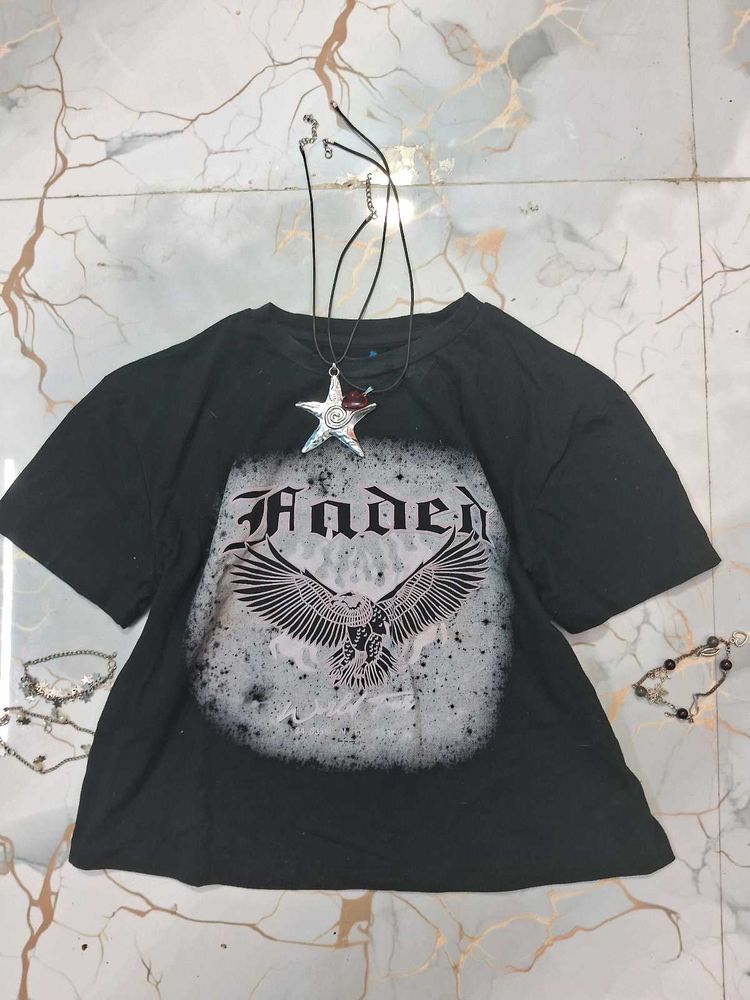 Gothic Eagle Graphic relaxed crop top.(32-34)