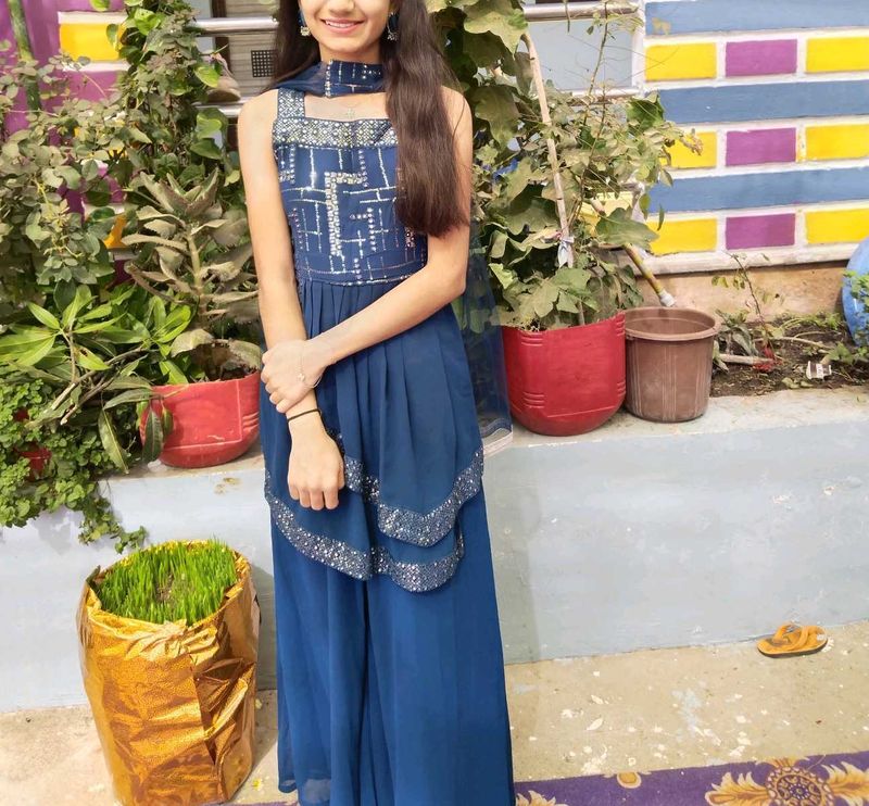 Elegant Blue Kurta Set with Sparkle