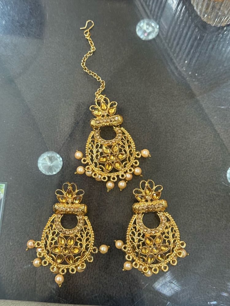 Traditional Indian Maang Tikka &amp; Earrings Set