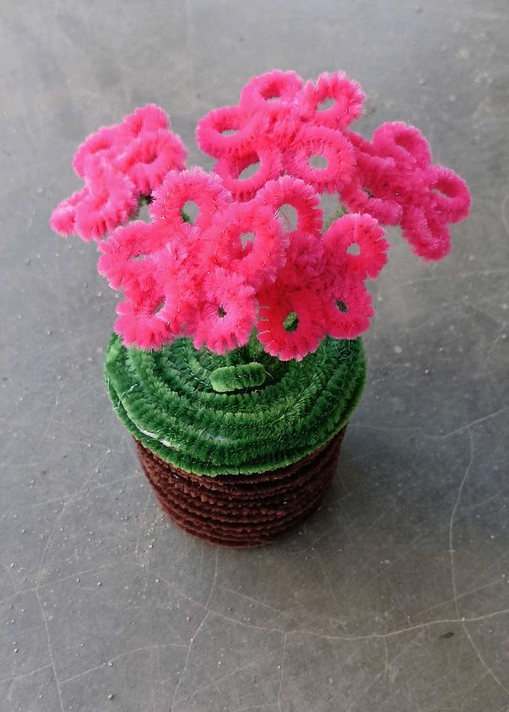 Pipe Cleaner Flower Pot