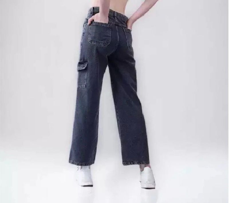 Stylish Dark Wash Cargo Jeans