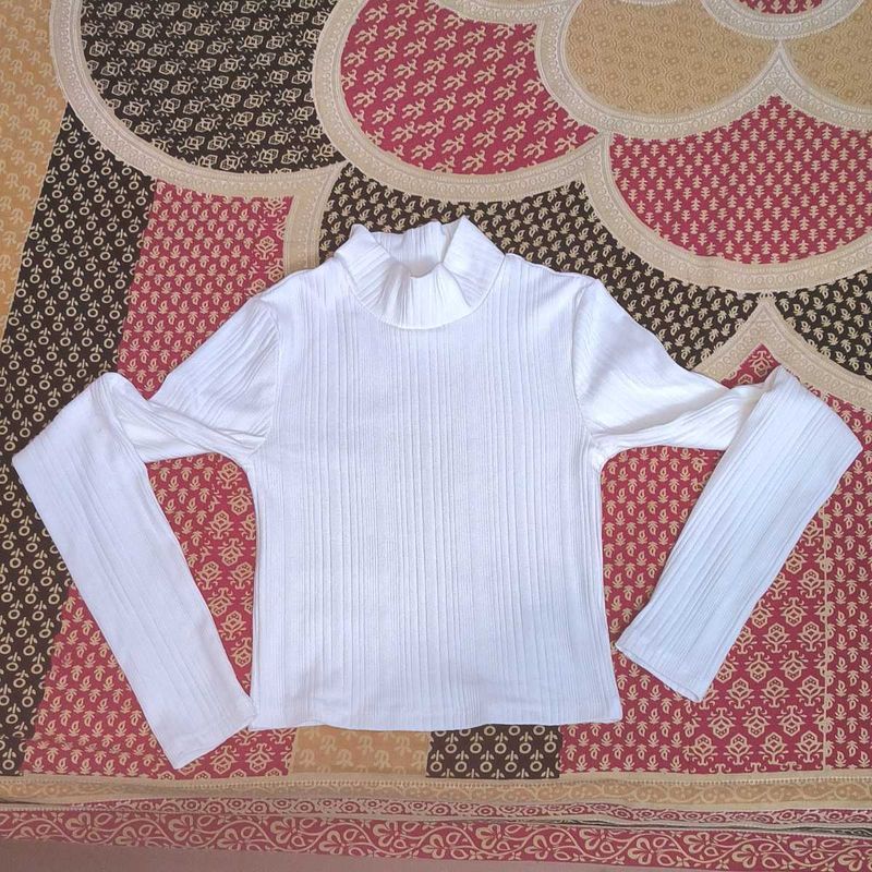 H&amp;m Turtle Neck White Top
