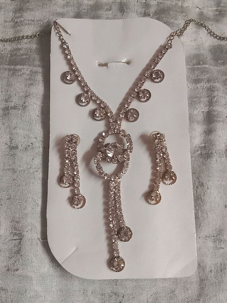 Diamond 💎 Necklace Set (Old And Used)