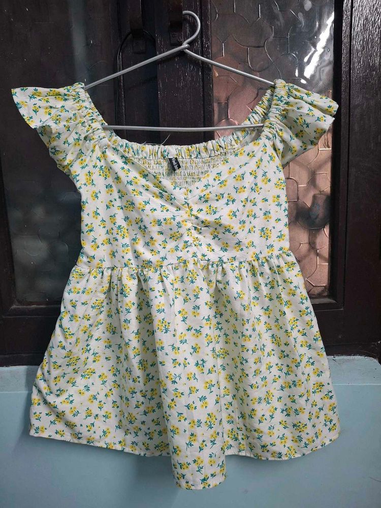 Charming Floral Off-Shoulder Top