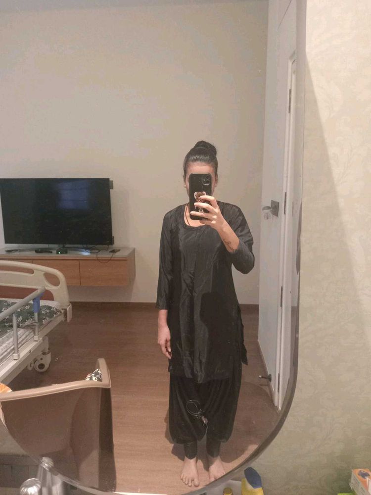 crepe salwar suit black