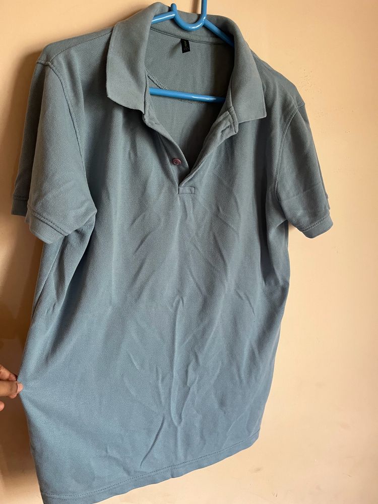 T-shirt Reliance Trends