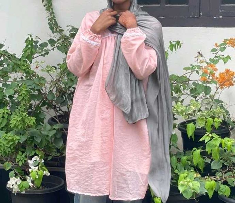 Elegant Pink Kurta with Grey Scarf