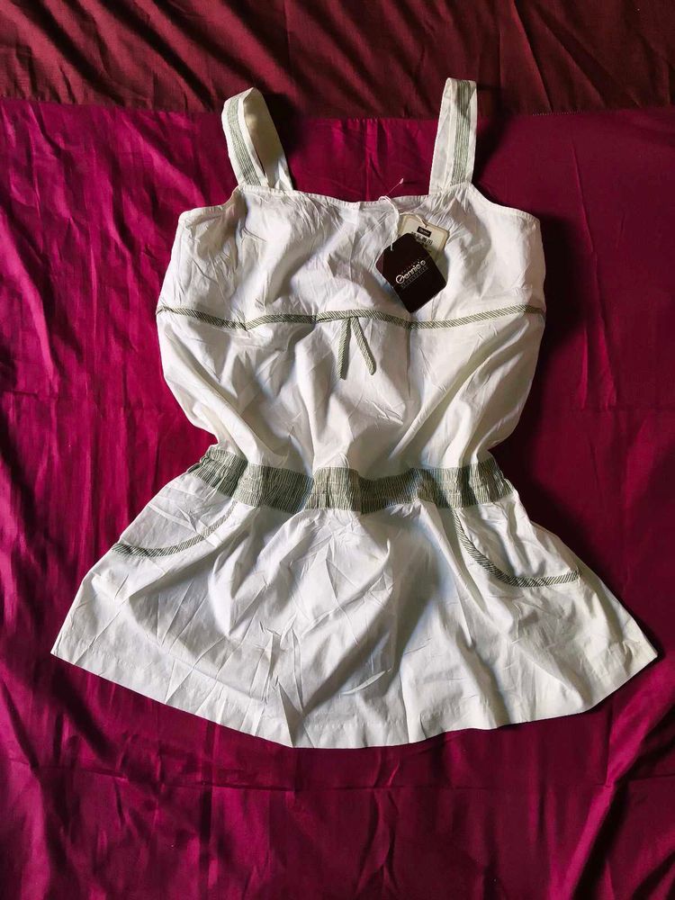 vintage white top
