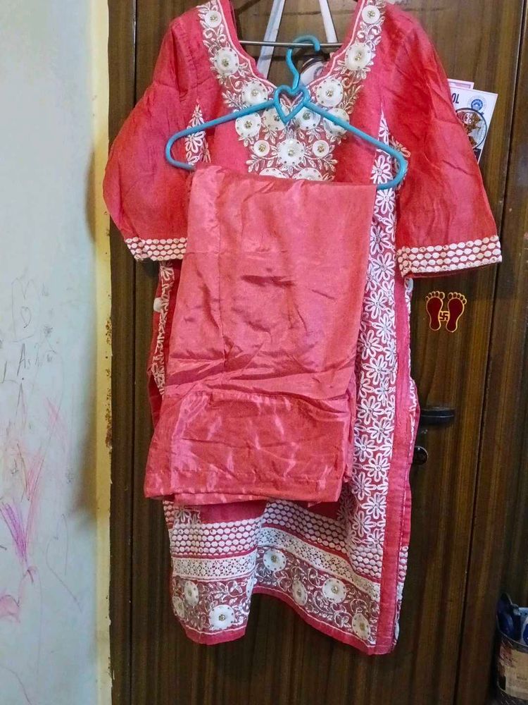Elegant Pink Embroidered Kurta Set