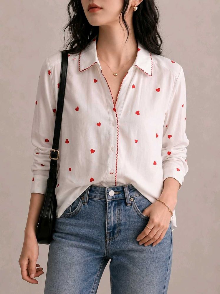 🫴♥️🤍Chic White Heart Print Button-Up Shirt
