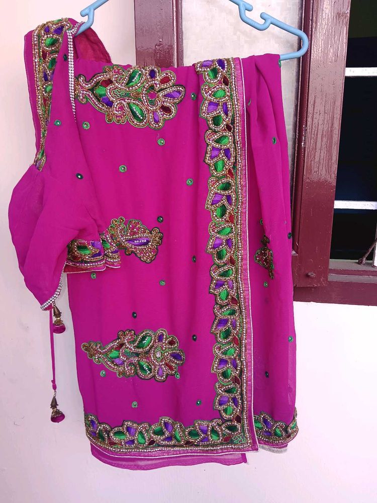 Stunning Pink Saree with Blouse 34
